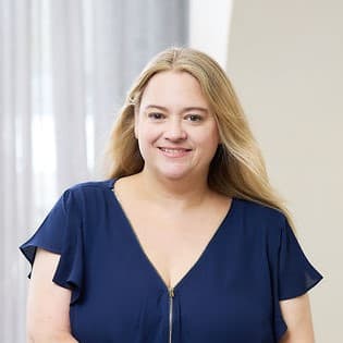 Linda Easdale headshot